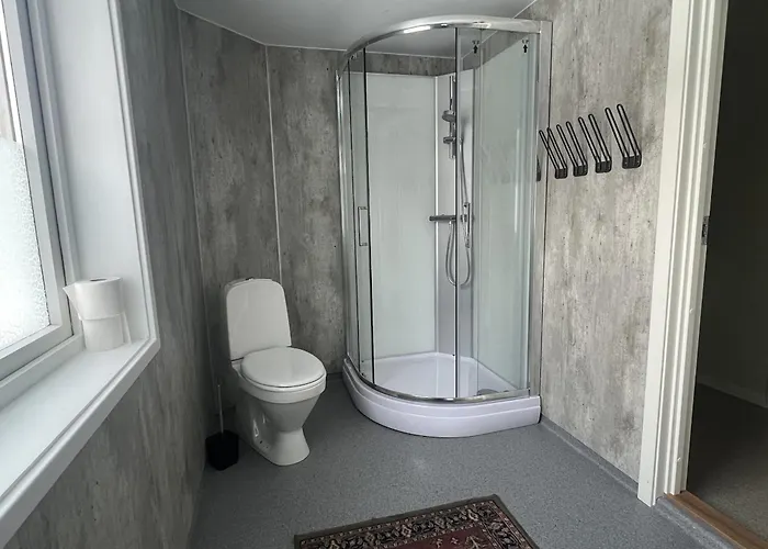 Villa Helt Hus: Sneveien 75 *